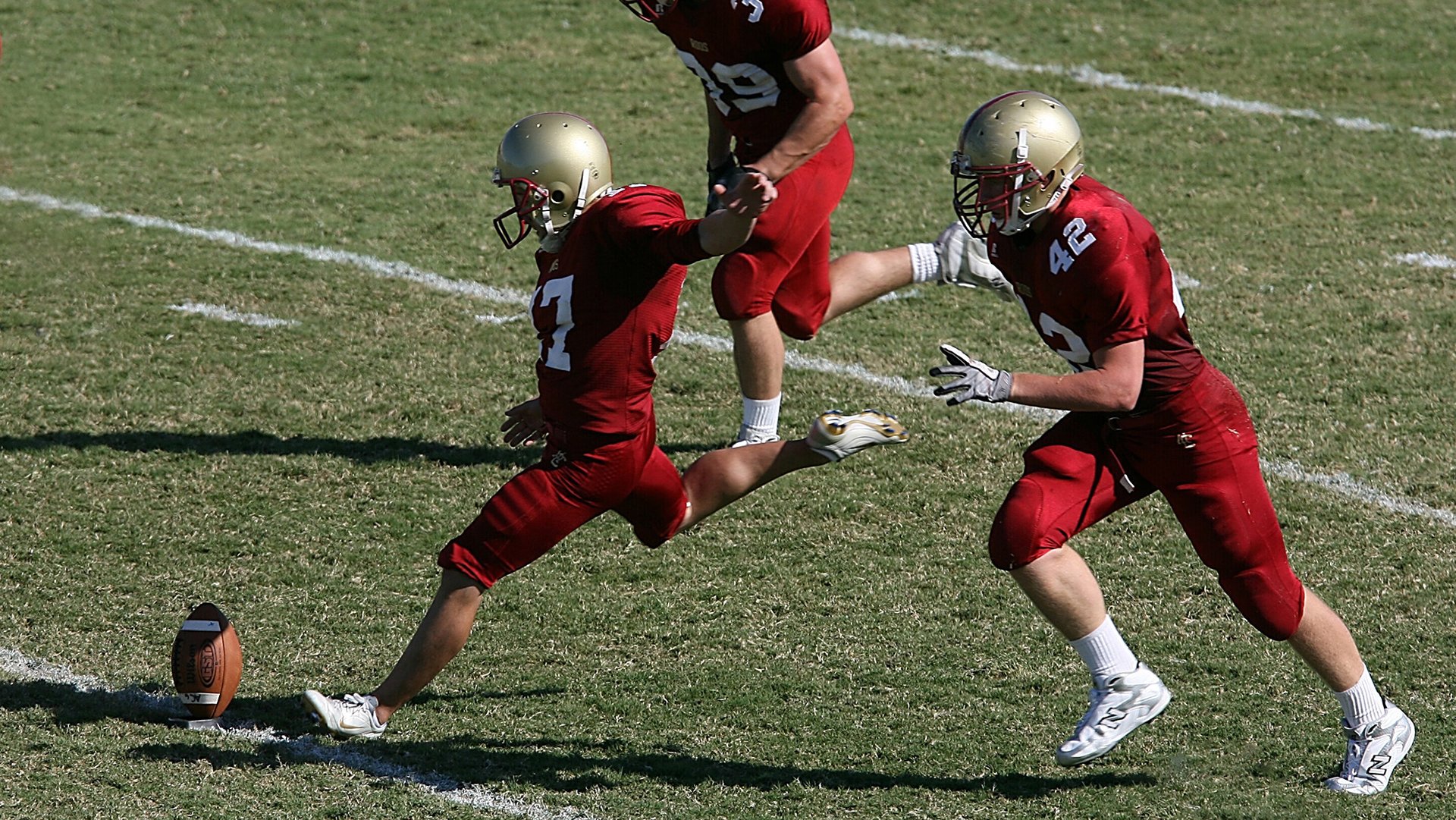 “尼古拉斯·桑特基的远射与精准控制,成就阿根廷美洲狮队的攻守平衡”